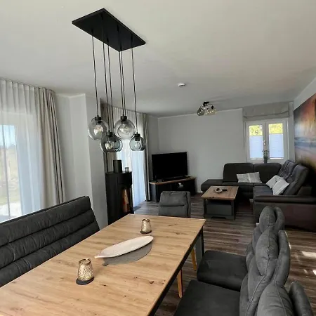 Blaues Seeidylll - Direkt Am Puddeminer Wiek! Feriehus *